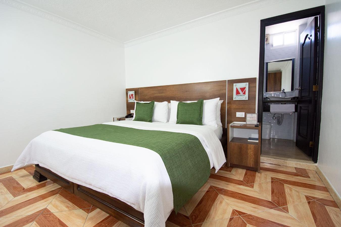 Hotel Plaza Victoria Ibarra Ngoại thất bức ảnh